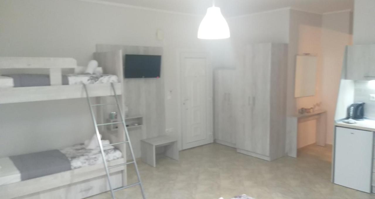 Apartamento Studio Garden Nea Kallikrateia Exterior foto